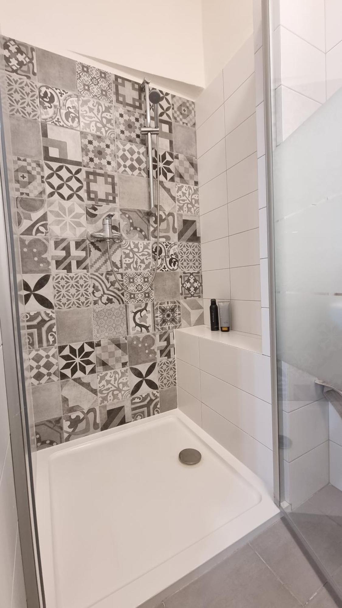 Finnem Rentals Tyrsova Прага Екстер'єр фото