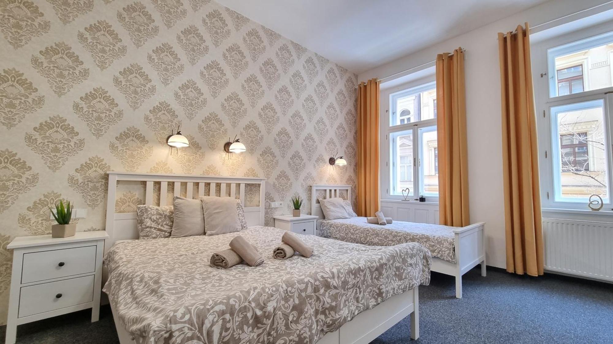 Finnem Rentals Tyrsova Прага Екстер'єр фото